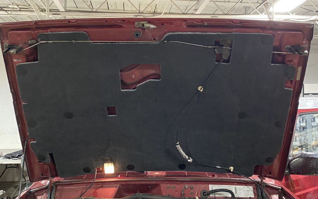 Hood Insulation Pad – 1998 Jeep Cherokee XJ