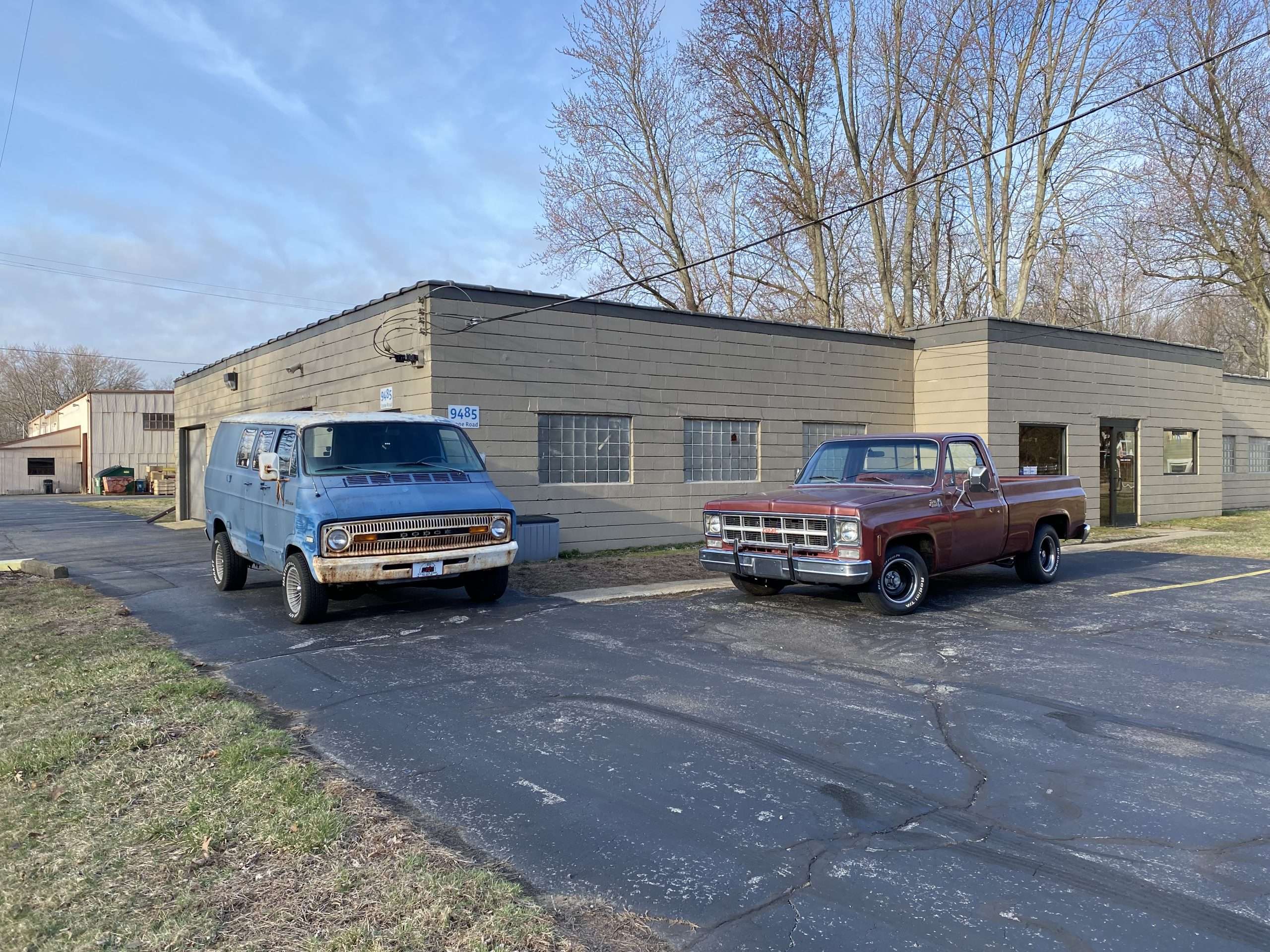 TNT Auto Parts Building